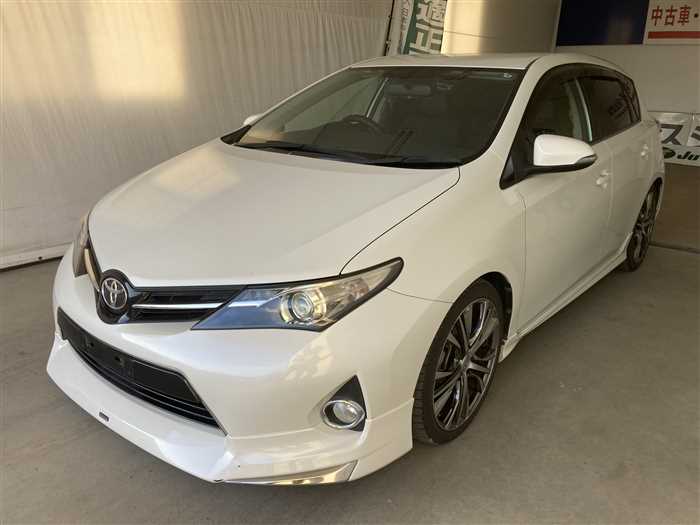2014 Toyota Auris DBA-NZE181H