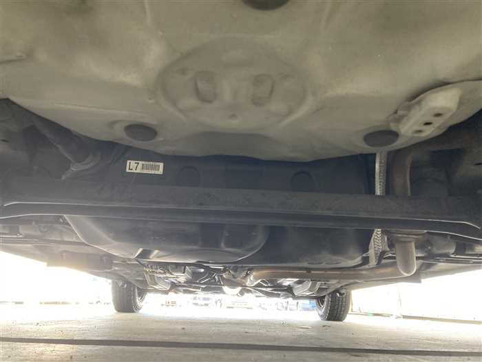 2012 Toyota Vitz DBA-NSP130 (UW-693d25a1e8194)[6]