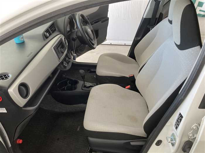 2012 Toyota Vitz DBA-NSP130 (UW-693d25a1e8194)[15]