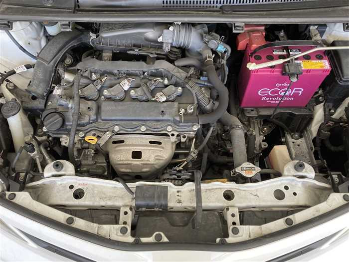 2012 Toyota Vitz DBA-NSP130 (UW-693d25a1e8194)[24]