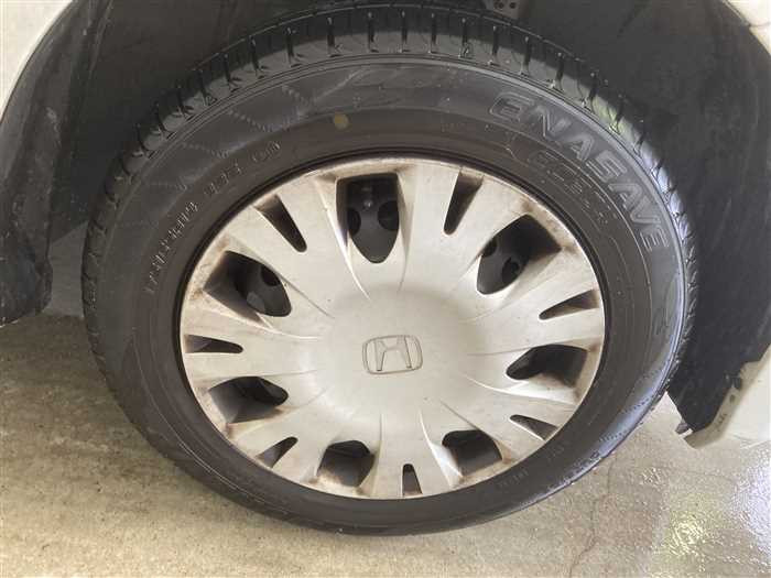 2013 Honda Fit DBA-GE6 (UW-69a693e93b1ad)[7]