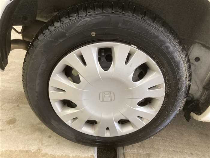 2013 Honda Fit DBA-GE6 (UW-69a693e93b1ad)[8]