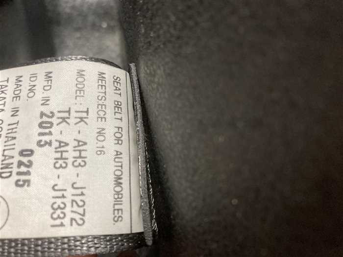 2013 Honda Fit DBA-GE6 (UW-69a693e93b1ad)[20]