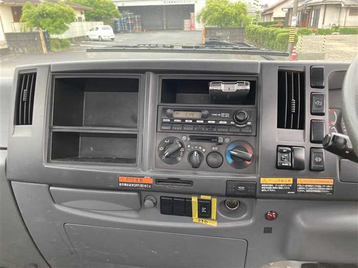 2011 Isuzu Forward SKG-FRR90S1 (UW-69b2795963177)[20]