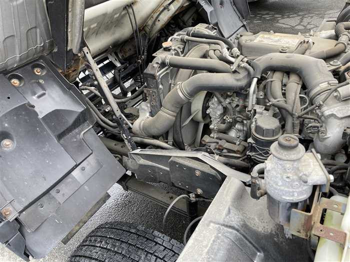 2011 Isuzu Forward SKG-FRR90S1 (UW-69b2795963177)[27]