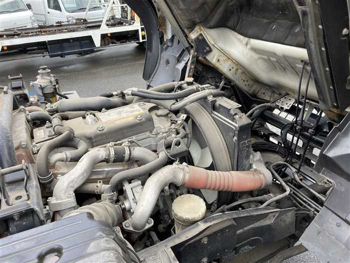 2011 Isuzu Forward SKG-FRR90S1 (UW-69b2795963177)[28]