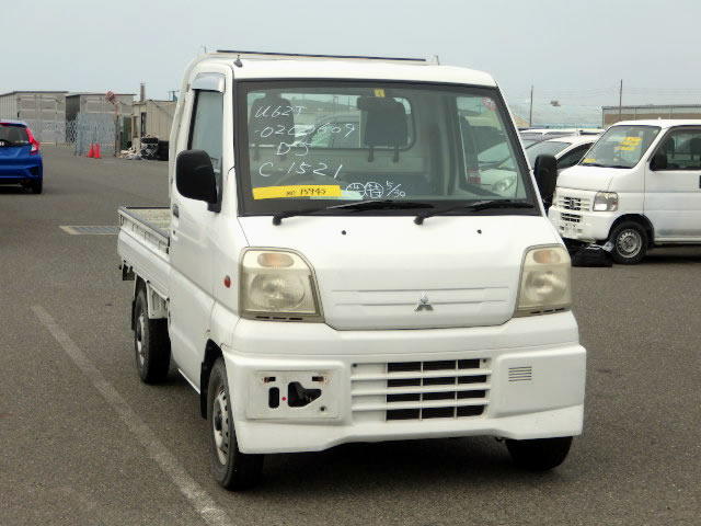 2000 Mitsubishi Minicab Truck U62T