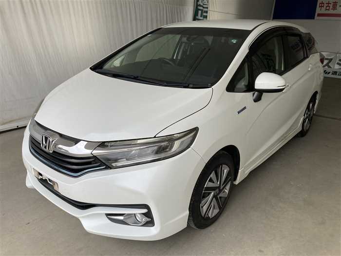 2017 Honda SHUTTLE HYBRID DAA-GP7