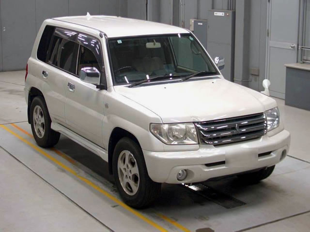 2005 Mitsubishi Pajero iO H77W