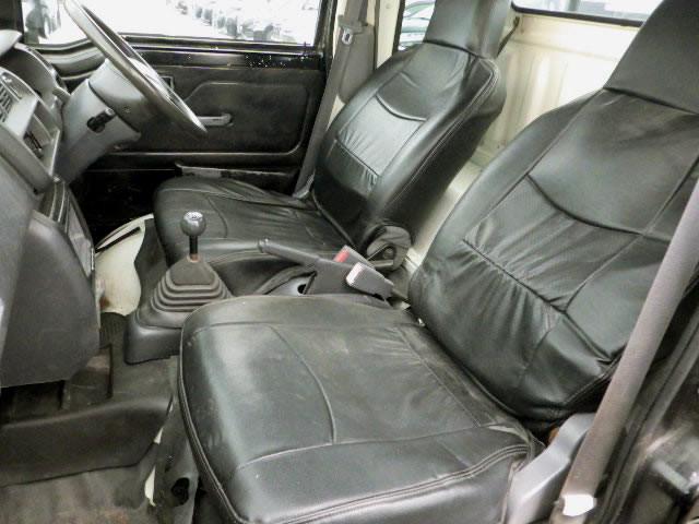 2000 Daihatsu Hijet Truck S210P (UW-6943838c5901e)[5]