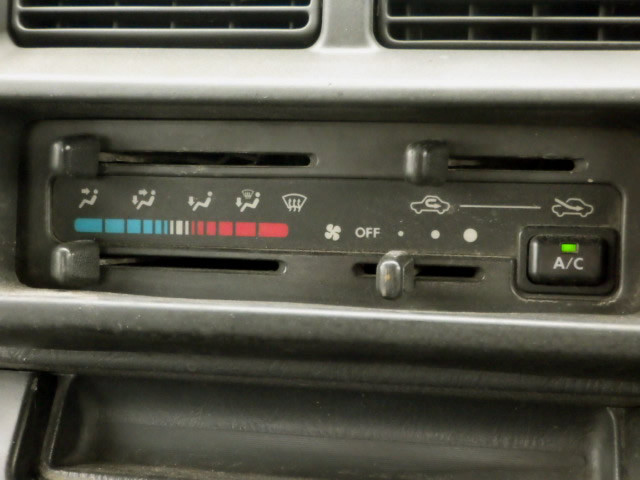 2000 Daihatsu Hijet Truck S210P (UW-6943838c5901e)[12]