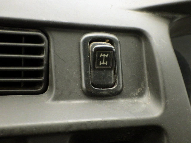 2000 Daihatsu Hijet Truck S210P (UW-6943838c5901e)[15]