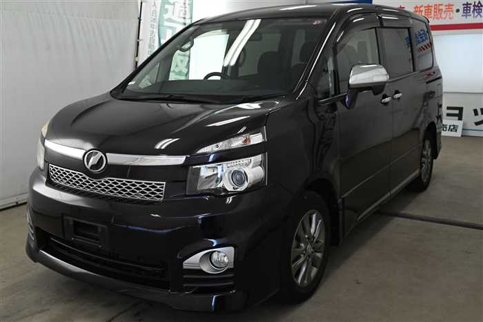 2012 Toyota Voxy DBA-ZRR70W