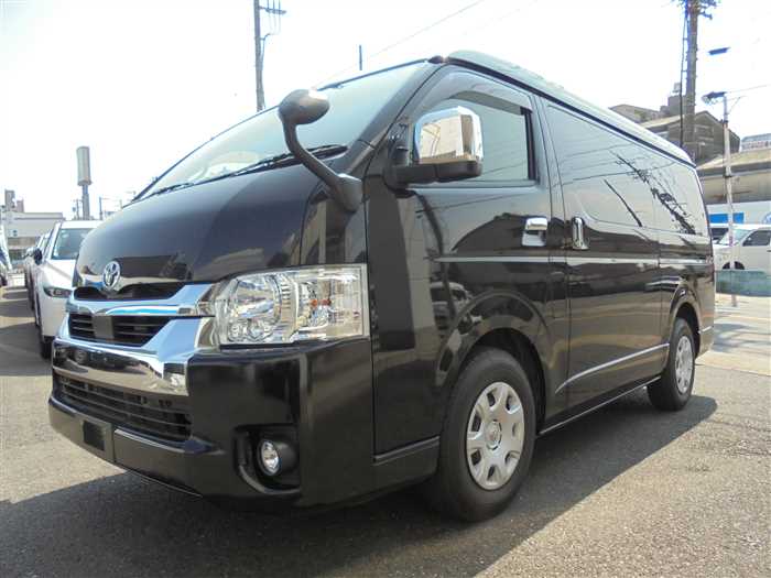 2022 Toyota Hiace Wagon TRH214W
