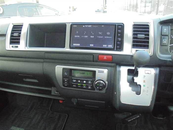 2022 Toyota Hiace Wagon TRH214W (UW-69ad001ff2f7d)[20]