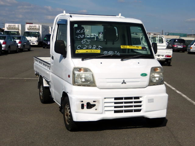 2000 Mitsubishi Minicab Truck U61T