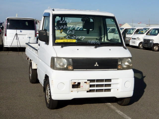 2000 Mitsubishi Minicab Truck U62T