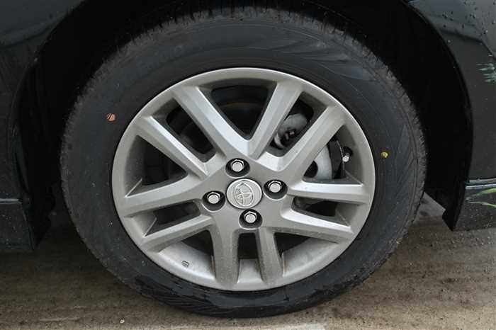 2014 Toyota Corolla Fielder DAA-NKE165G (UW-6981ac55bfb93)[6]