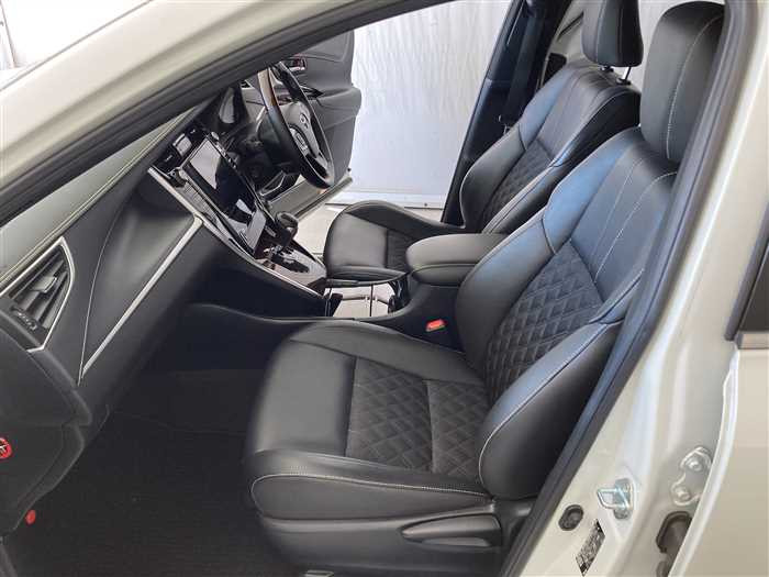 2015 Toyota Harrier DBA-ZSU60W (UW-695e110ba20c9)[15]