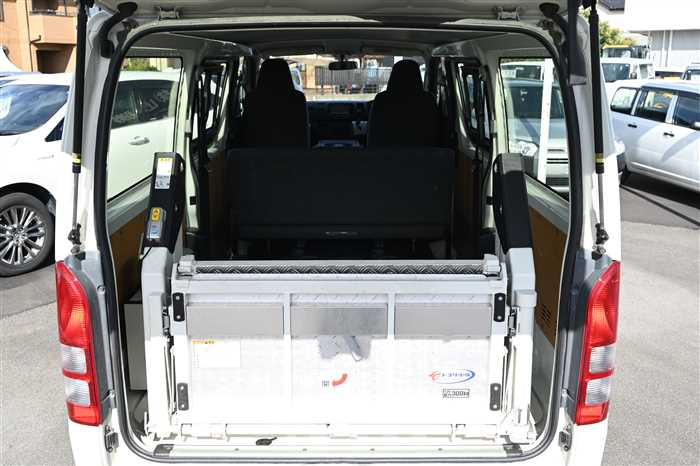 2019 Toyota Hiace Van CBF-TRH200V (UW-69771e40d51a1)[14]