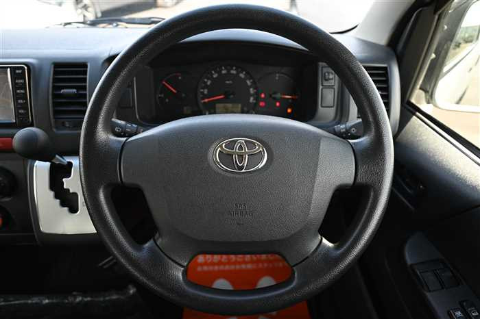 2019 Toyota Hiace Van CBF-TRH200V (UW-69771e40d51a1)[16]