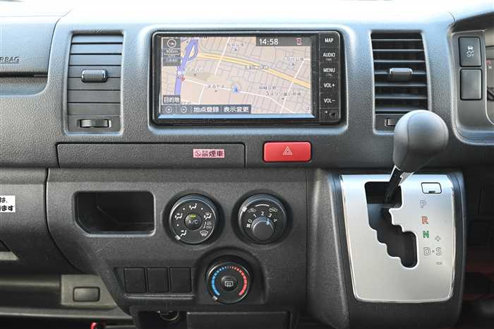 2019 Toyota Hiace Van CBF-TRH200V (UW-69771e40d51a1)[17]