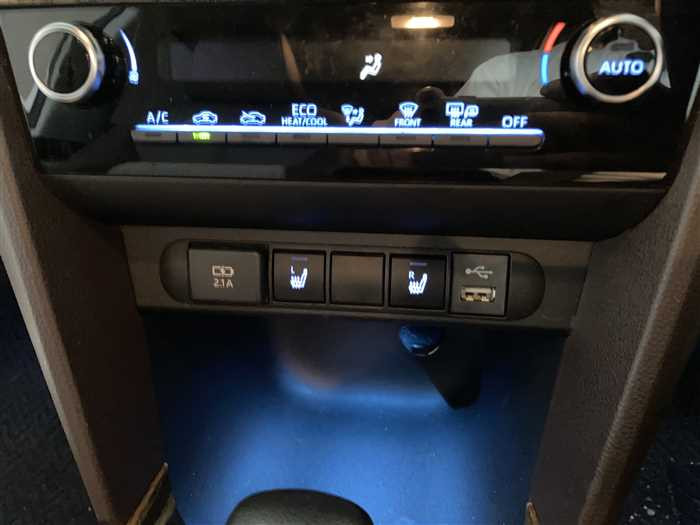 2021 Toyota Yaris Cross 5BA-MXPB10 (UW-694269024e4ee)[20]