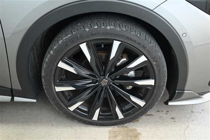 2023 Toyota Crown 5AA-TZSH35 (UW-6981ac6582f3f)[6]