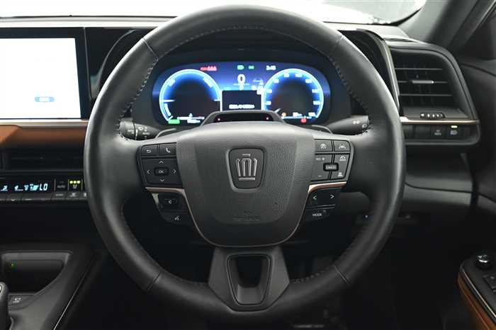 2023 Toyota Crown 5AA-TZSH35 (UW-6981ac6582f3f)[15]