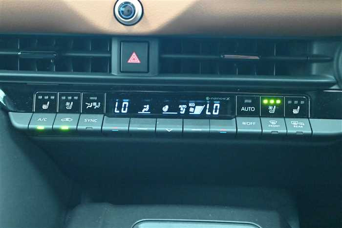 2023 Toyota Crown 5AA-TZSH35 (UW-6981ac6582f3f)[21]