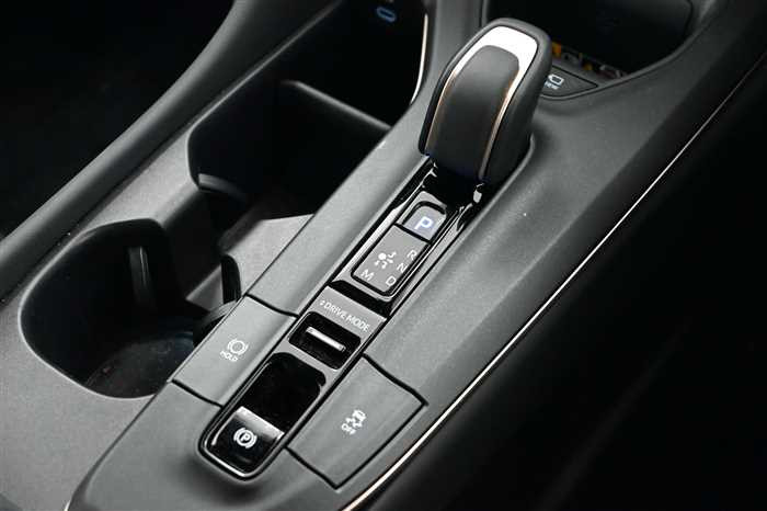 2023 Toyota Crown 5AA-TZSH35 (UW-6981ac6582f3f)[22]