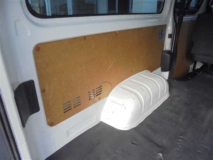 2020 Toyota Hiace Van GDH206V (UW-694cf5d9d0de0)[16]