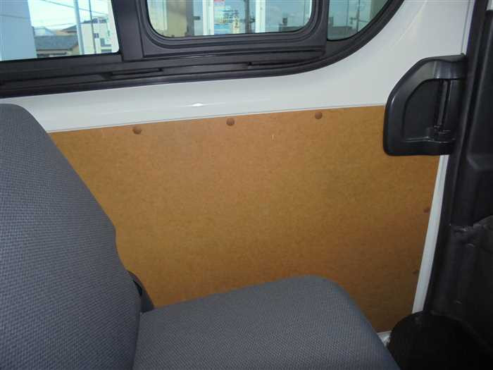 2020 Toyota Hiace Van GDH206V (UW-694cf5d9d0de0)[19]