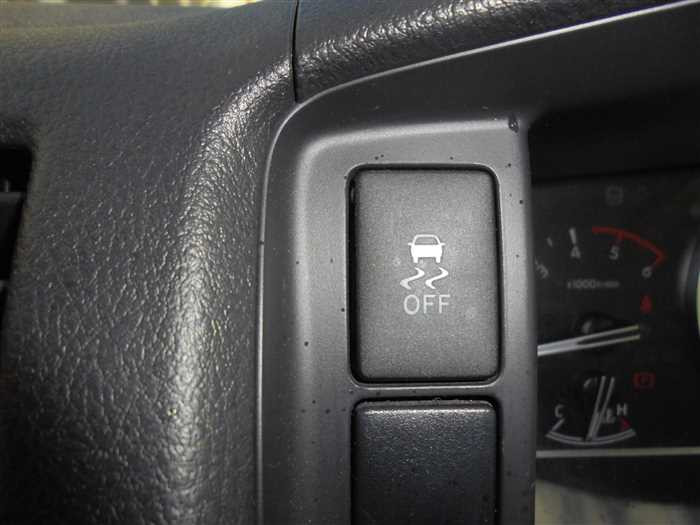 2020 Toyota Hiace Van GDH206V (UW-694cf5d9d0de0)[26]