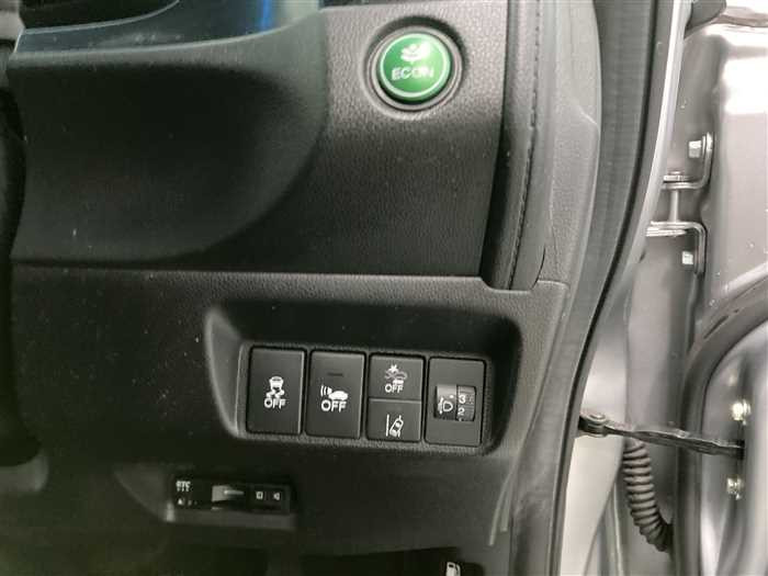 2019 Honda SHUTTLE HYBRID DAA-GP7 (UW-69a693dba658a)[19]