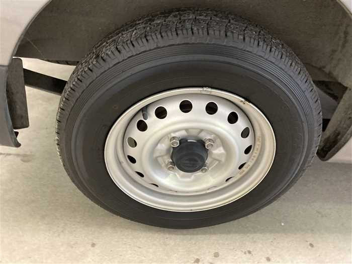 2020 Nissan NV200 Vanette DBF-VM20 (UW-6981ac32a7e59)[8]