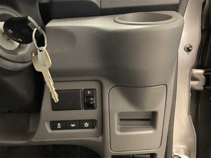 2020 Nissan NV200 Vanette DBF-VM20 (UW-6981ac32a7e59)[17]