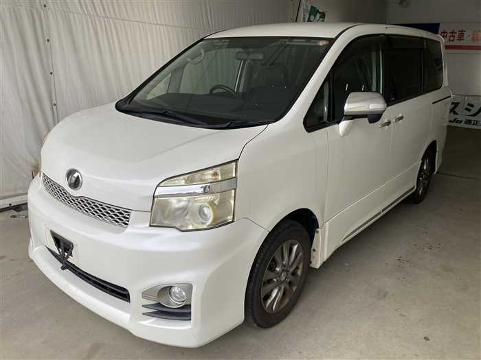 2013 Toyota Voxy DBA-ZRR70W