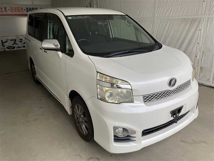 2013 Toyota Voxy DBA-ZRR70W (UW-695e10fcbe732)[2]