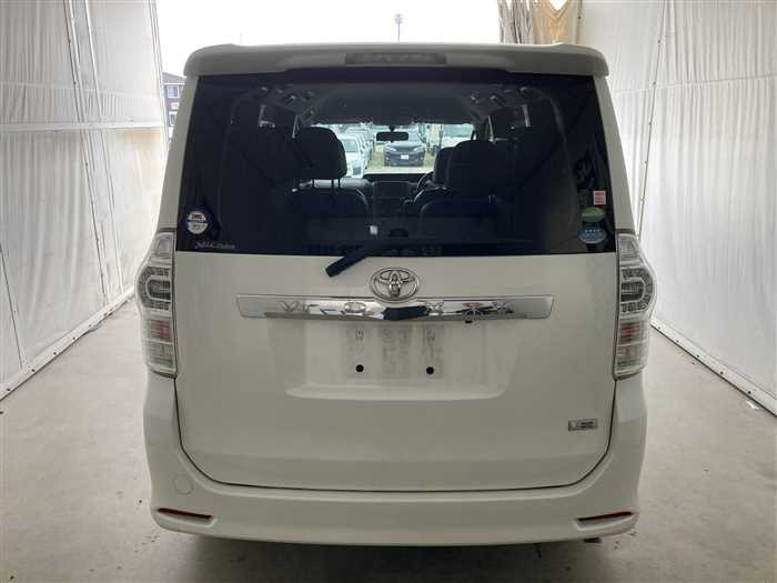 2013 Toyota Voxy DBA-ZRR70W (UW-695e10fcbe732)[5]