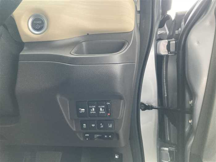 2019 Honda Freed DAA-GB7 (UW-69a69419de011)[18]