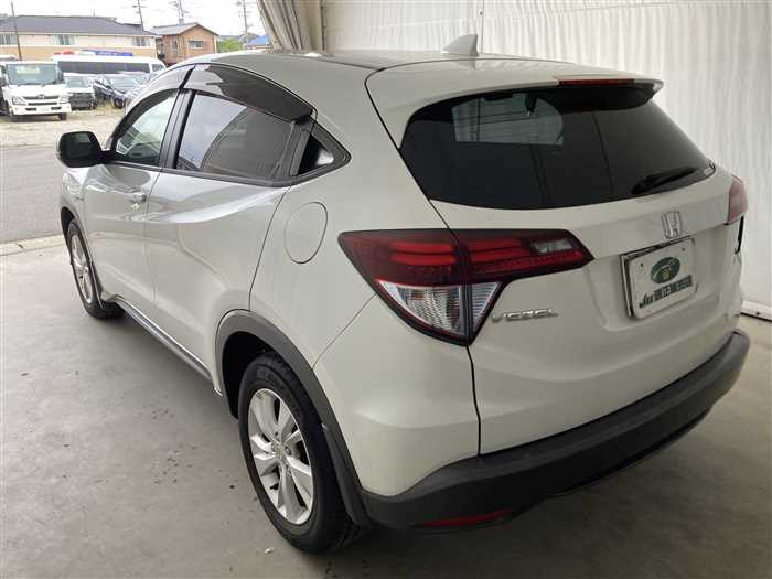 2014 Honda VEZEL DAA-RU3 (UW-695e10e78d11b)[3]
