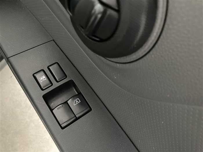 2020 Nissan NV150 AD DBF-VY12 (UW-694cf60d6e901)[17]