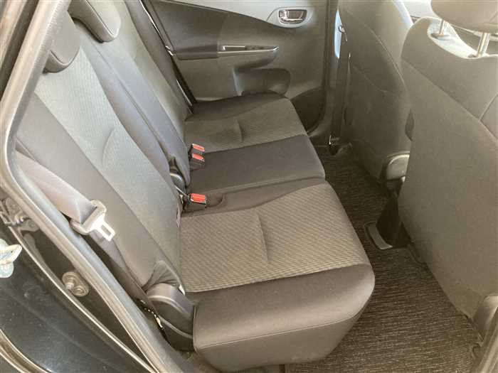 2013 Toyota Ractis DBA-NCP120 (UW-6981ac56d1798)[11]