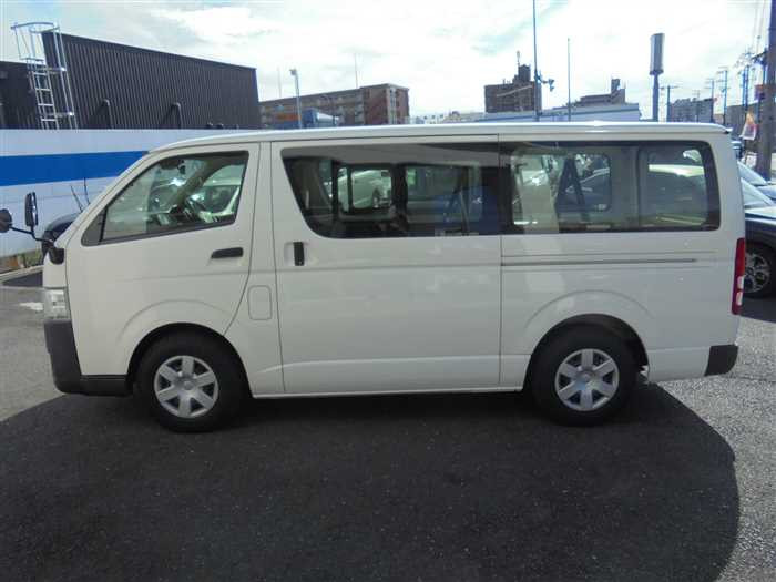 2019 Toyota Regiusace Van TRH200V (UW-69ad0008b9810)[6]