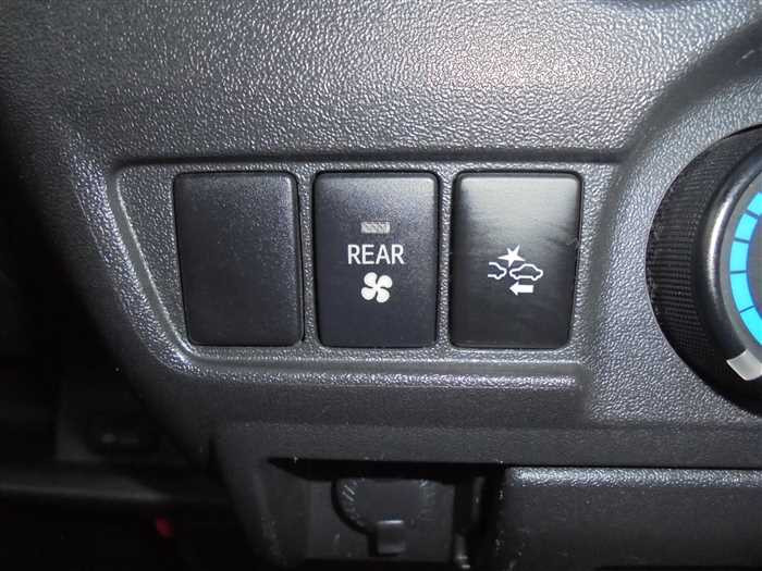 2019 Toyota Regiusace Van TRH200V (UW-69ad0008b9810)[24]