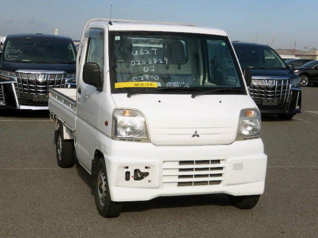 2000 Mitsubishi Minicab Truck U62T
