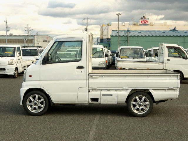 1999 Mitsubishi Minicab Truck U62T (UW-69699a6201d05)[3]