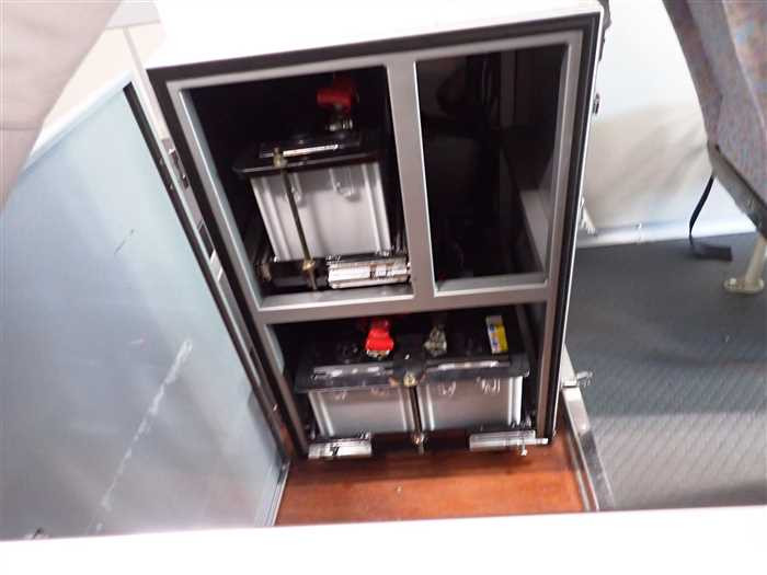 2004 Hino Liesse II KK-HDB51M (UW-69b2795879864)[21]