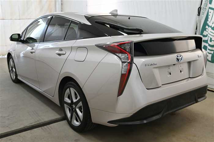 2015 Toyota Prius DAA-ZVW50 (UW-695e11269ae39)[3]